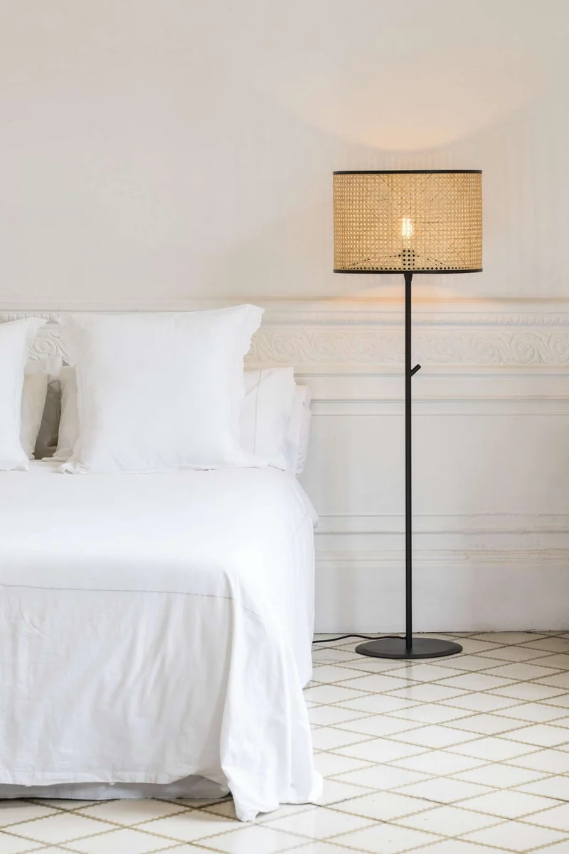 Lampadaire MAMBO cannage rotin