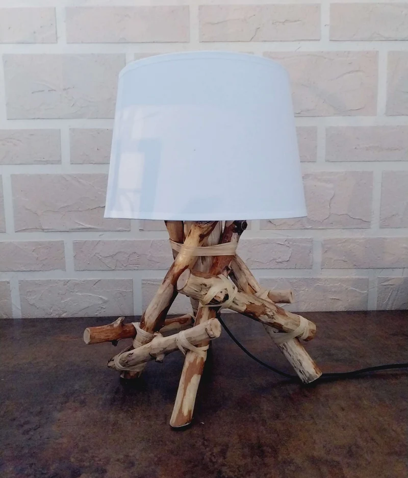 Lampe artisanale bois nature Haut 22 cm