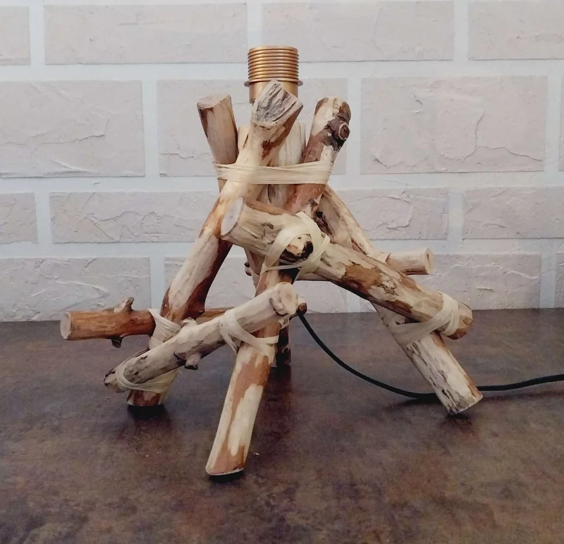 Lampe artisanale bois nature Haut 22 cm