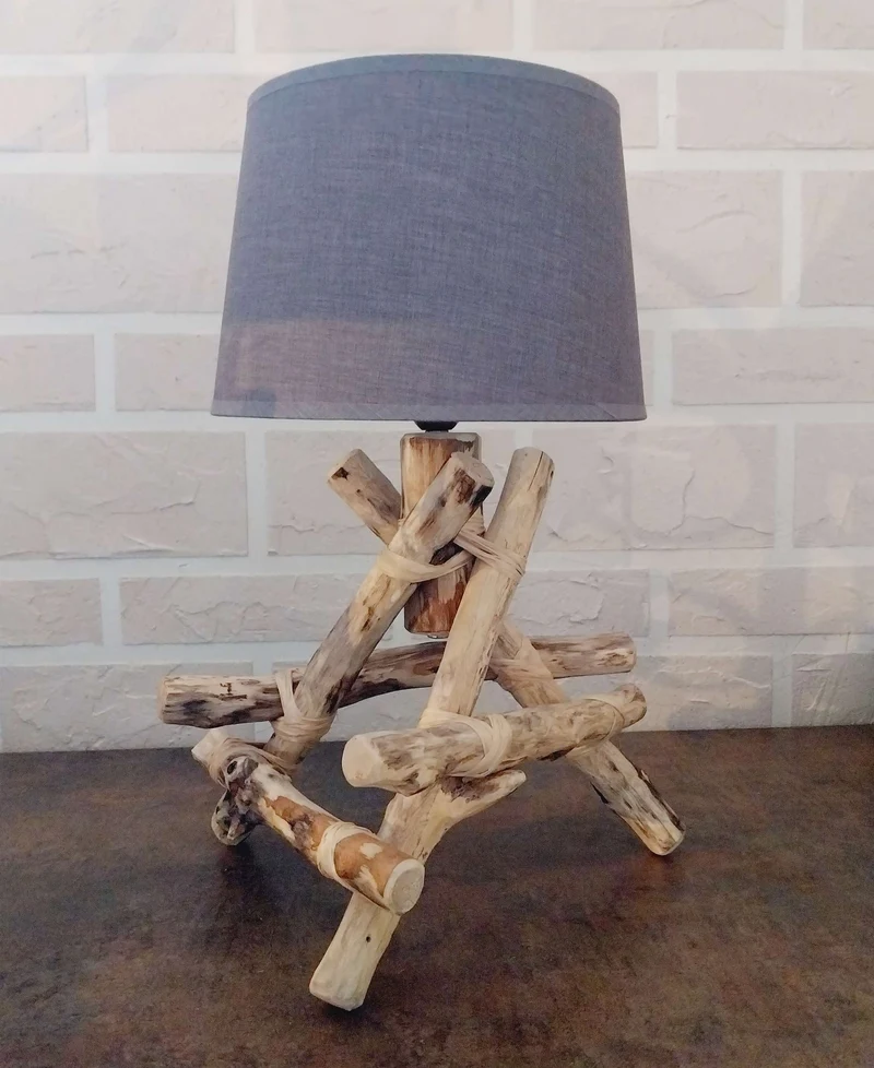 Lampe artisanale bois nature Haut 30 cm