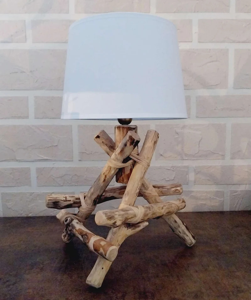 Lampe artisanale bois nature Haut 30 cm