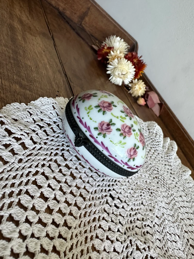 Ensemble de piluliers en porcelaine début XX ème