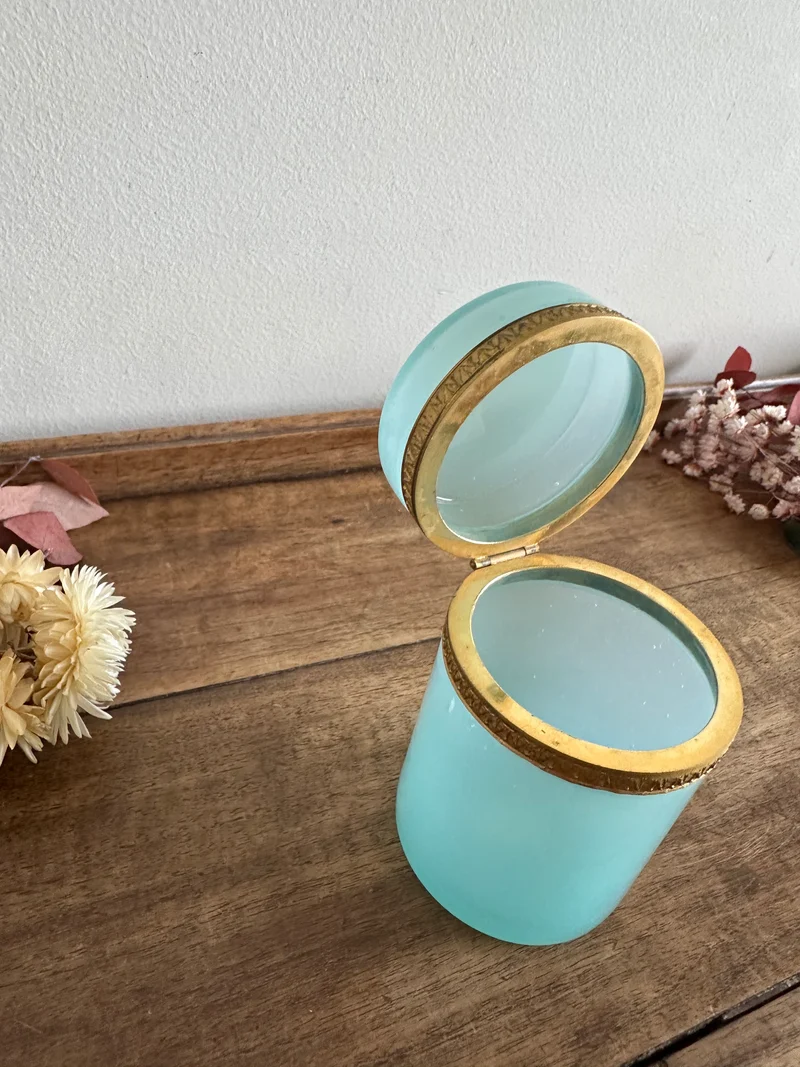 Pot en opaline bleue de Murano