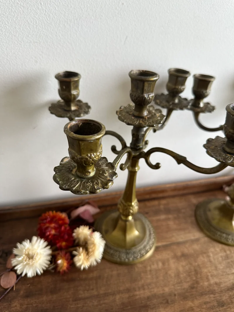 Chandeliers à 5 têtes en laiton doré pied rond
