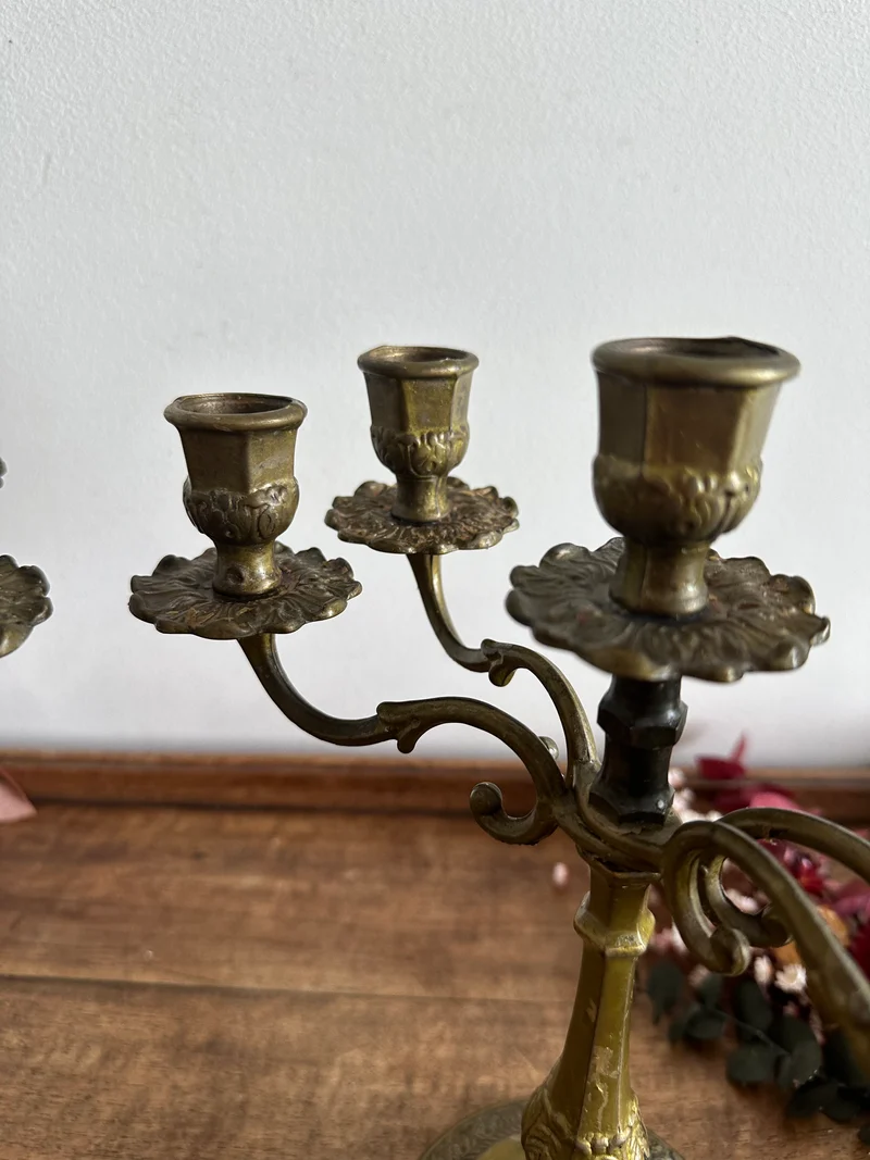 Chandeliers à 5 têtes en laiton doré pied rond