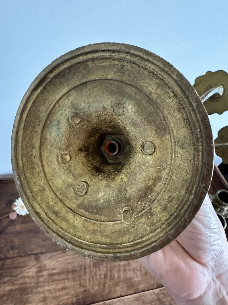 Chandeliers à 5 têtes en laiton doré pied rond
