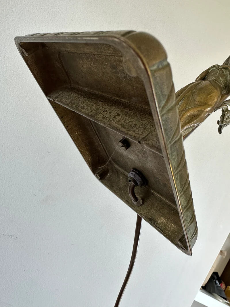 Lampe style Art Nouveau socle en bronze globe bleu
