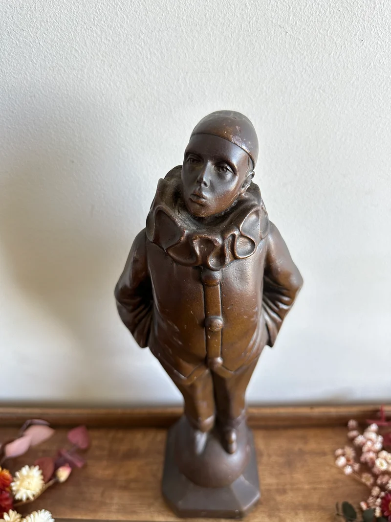 Statuette de pierrot en résine