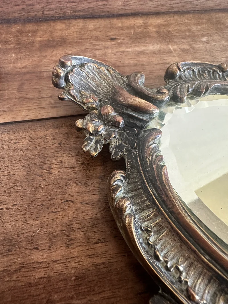 Miroir à main en bronze style rocaille