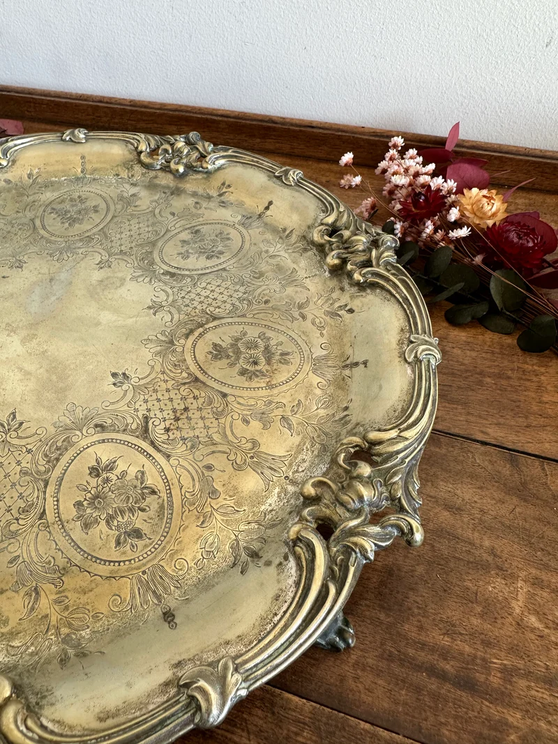Plat en métal argenté style rocaille années 1920