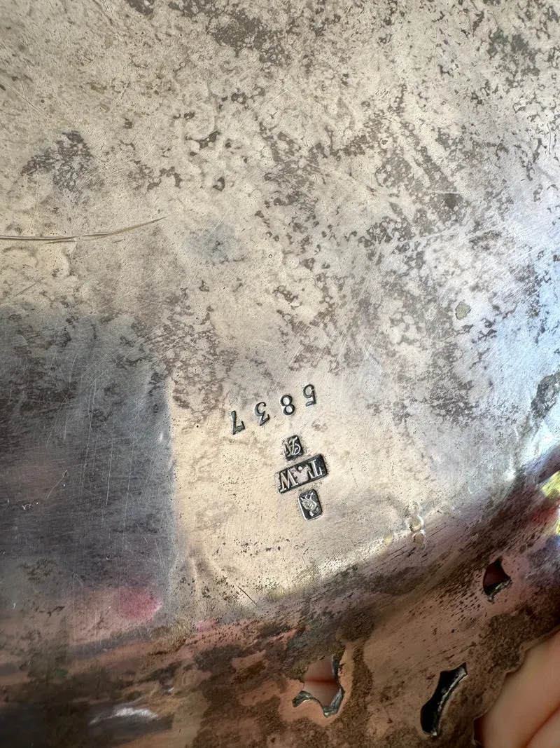 Plat en métal argenté style rocaille années 1920