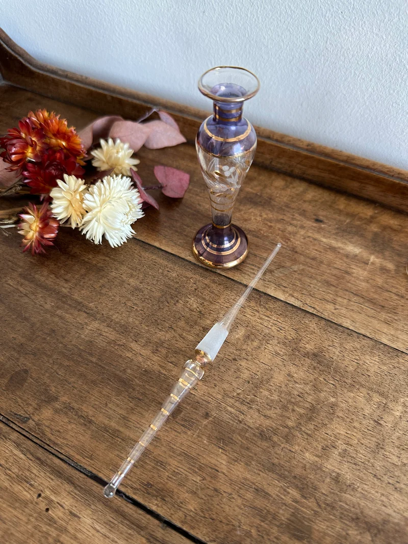 Fioles à parfums anciennes colorées