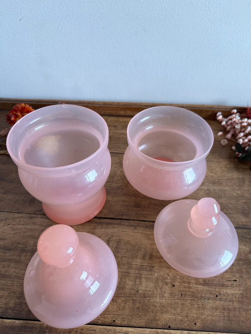 Falcons roses opaline