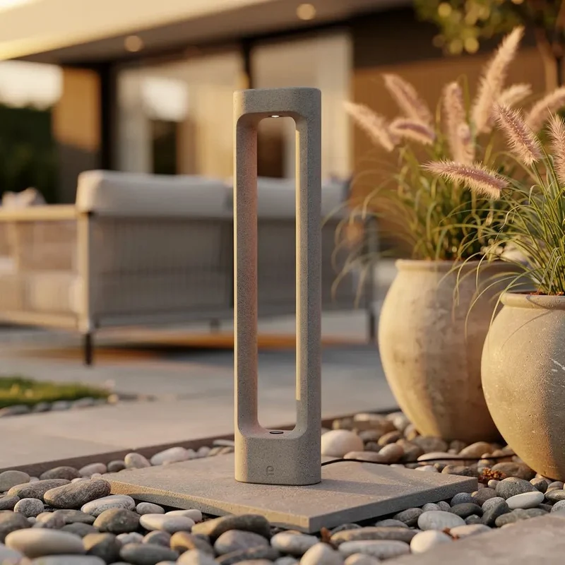 Borne extérieure lumineuse TOTEM-611 3000K en béton au design durable et élégant