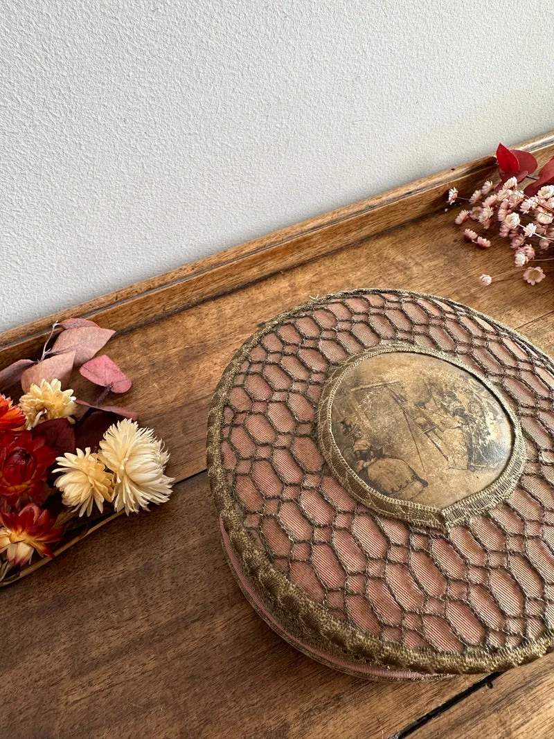 Bonbonnière en tissu XIX ème