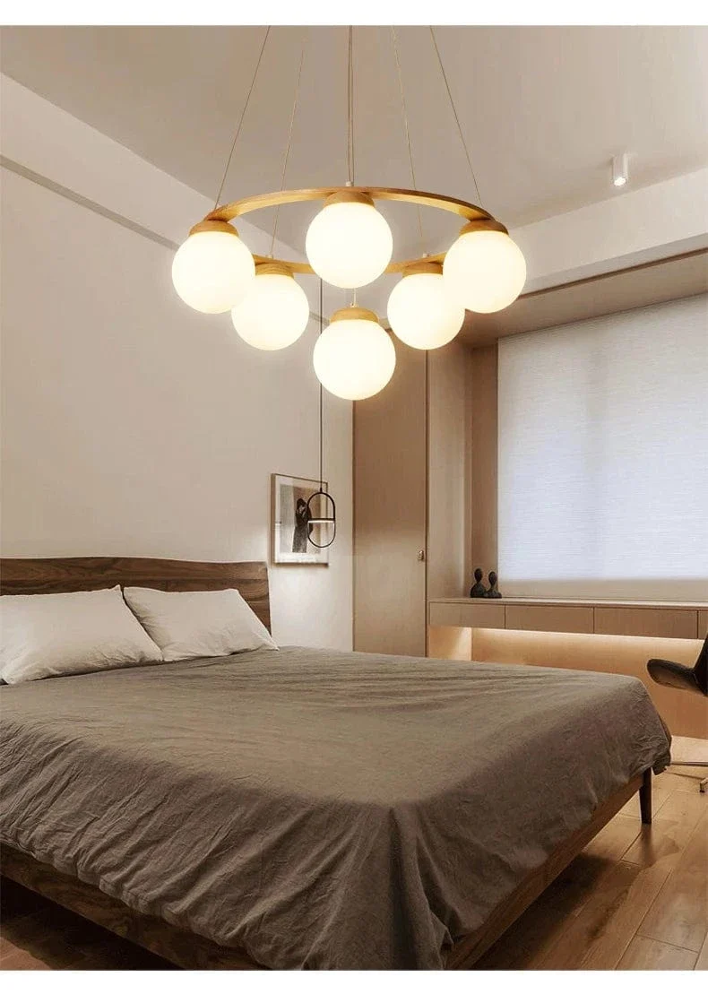 Suspension Bois et Globes Blancs