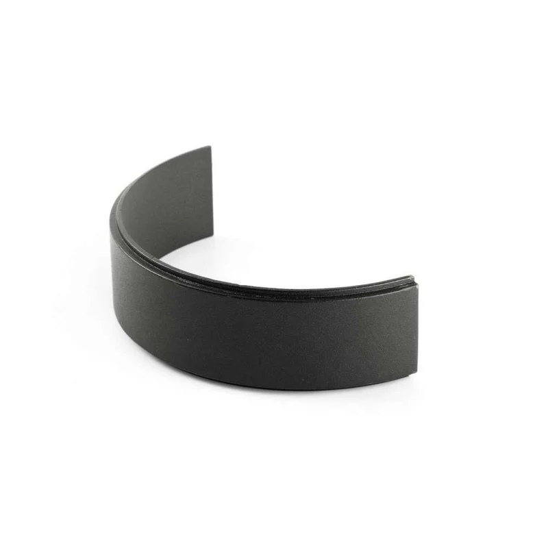 Borne extérieure LED BAST : la borne d’éclairage extérieur LED IP65 design et sécurisante
