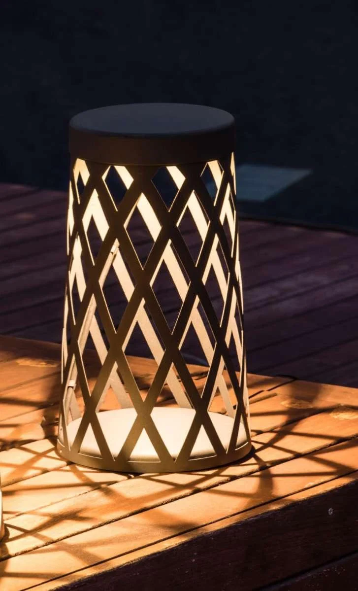 Borne extérieure LED SHADOW-450 : puissance et élégance pour vos nuits