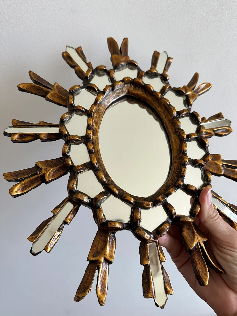 Miroir en bois doré en étoile