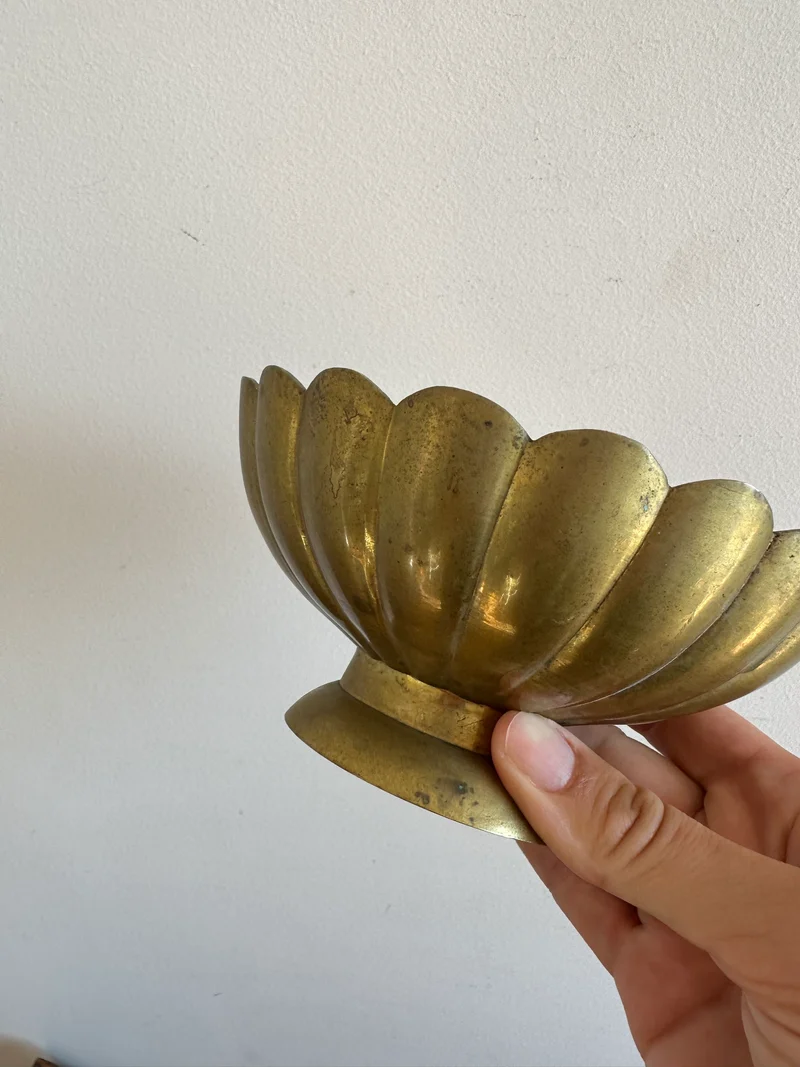 Vide poche ancien en laiton moulé