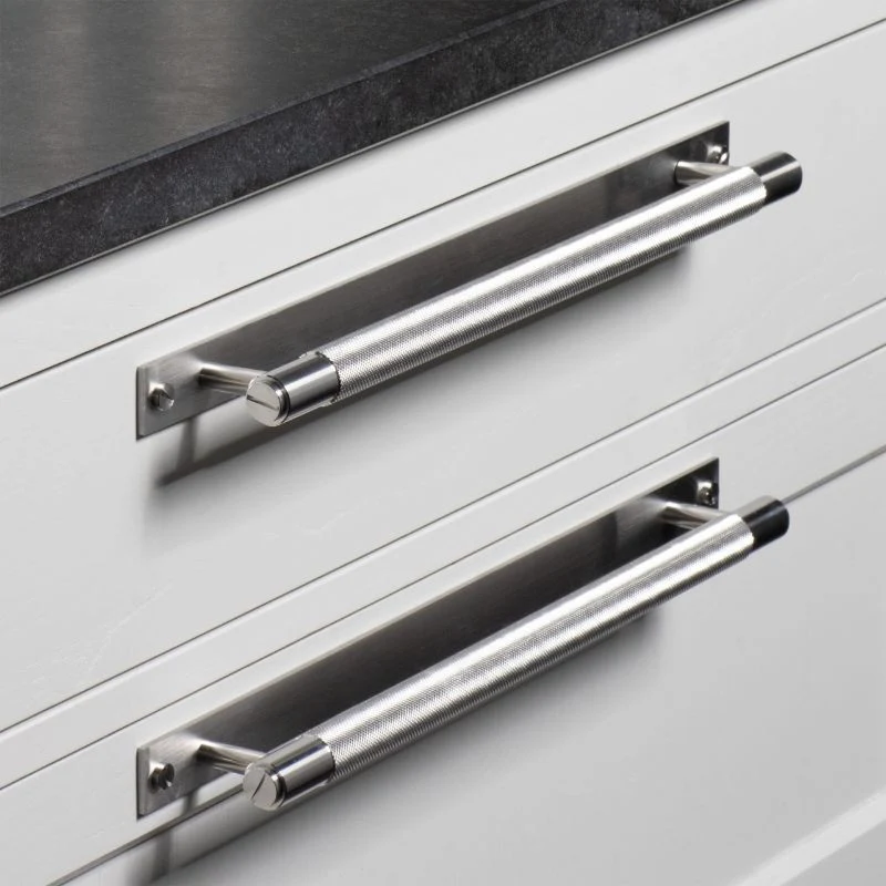 Buster + Punch Pull Bar Cross