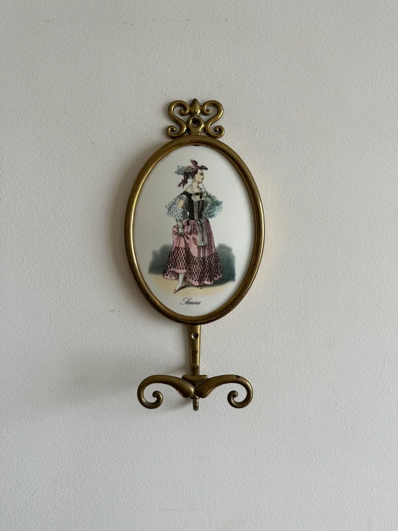 Patères en laiton et porcelaine fabrication italienne.