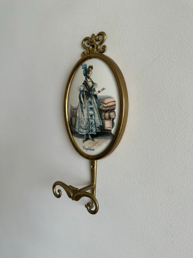 Patères en laiton et porcelaine fabrication italienne.