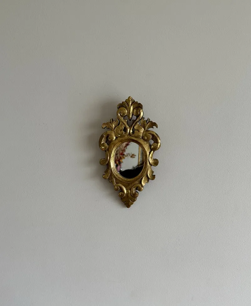 Miroir rococo en bois doré à la feuille d’or taille S