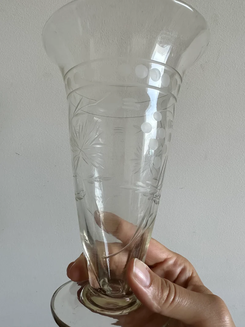 Vase en cristal gravé années 1930