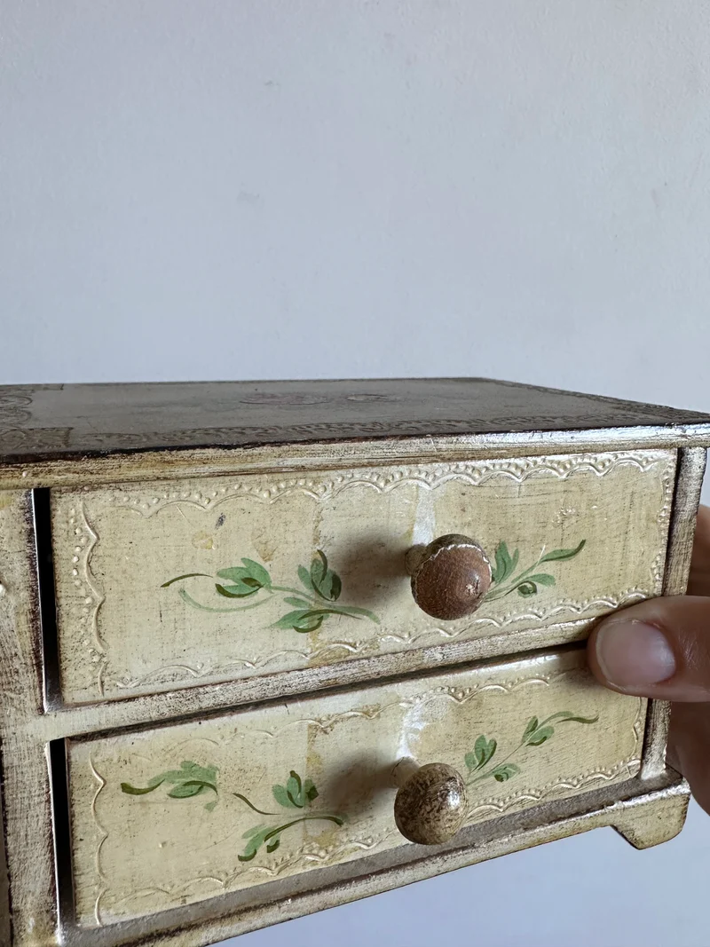 Coffret deux tiroirs en bois peint décoré main
