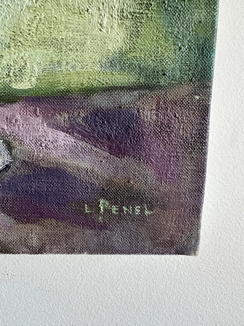 Bouquet de fleurs sur toile fond vert et table violette