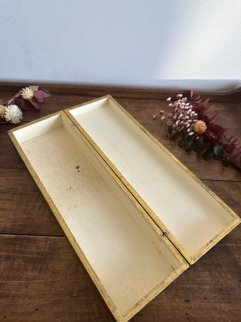 Boite rectangulaire florentine décoration tapisserie Moyen Age