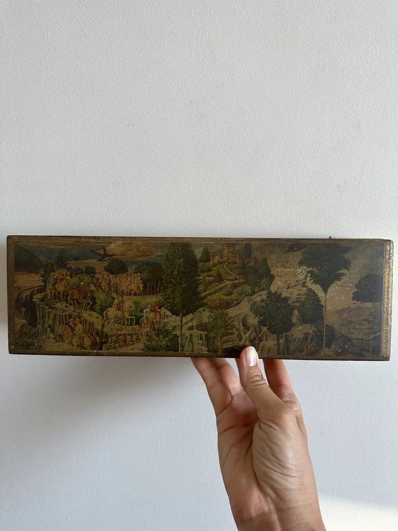 Boite rectangulaire florentine décoration tapisserie Moyen Age