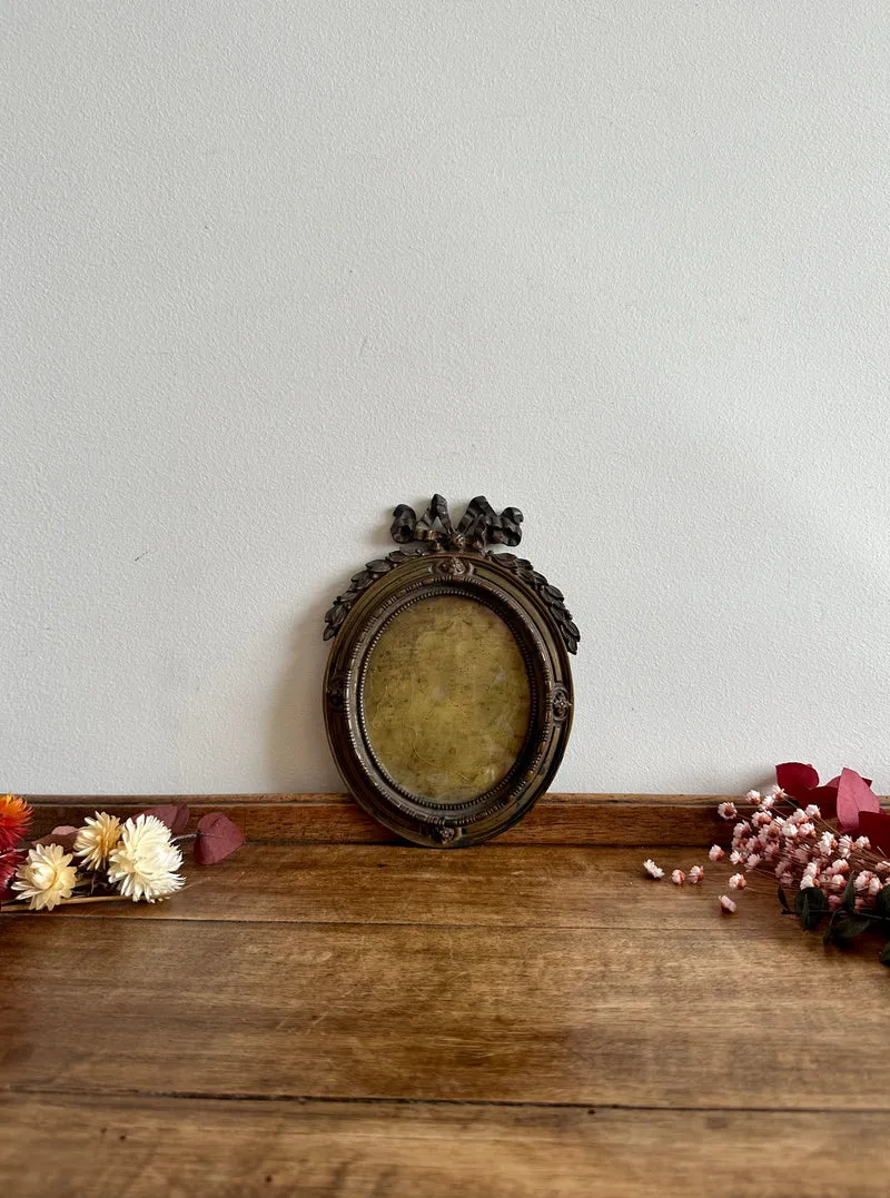 Cadre photo Napoléon III rond en bronze noeud sur fronton