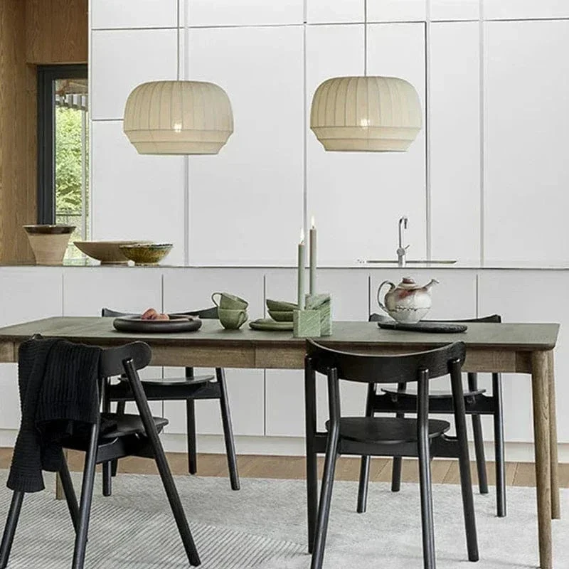Lampe Suspendue Minimaliste en Tissu Wabi Sabi – Lustre LED pour Salon, Chambre et Hôtel