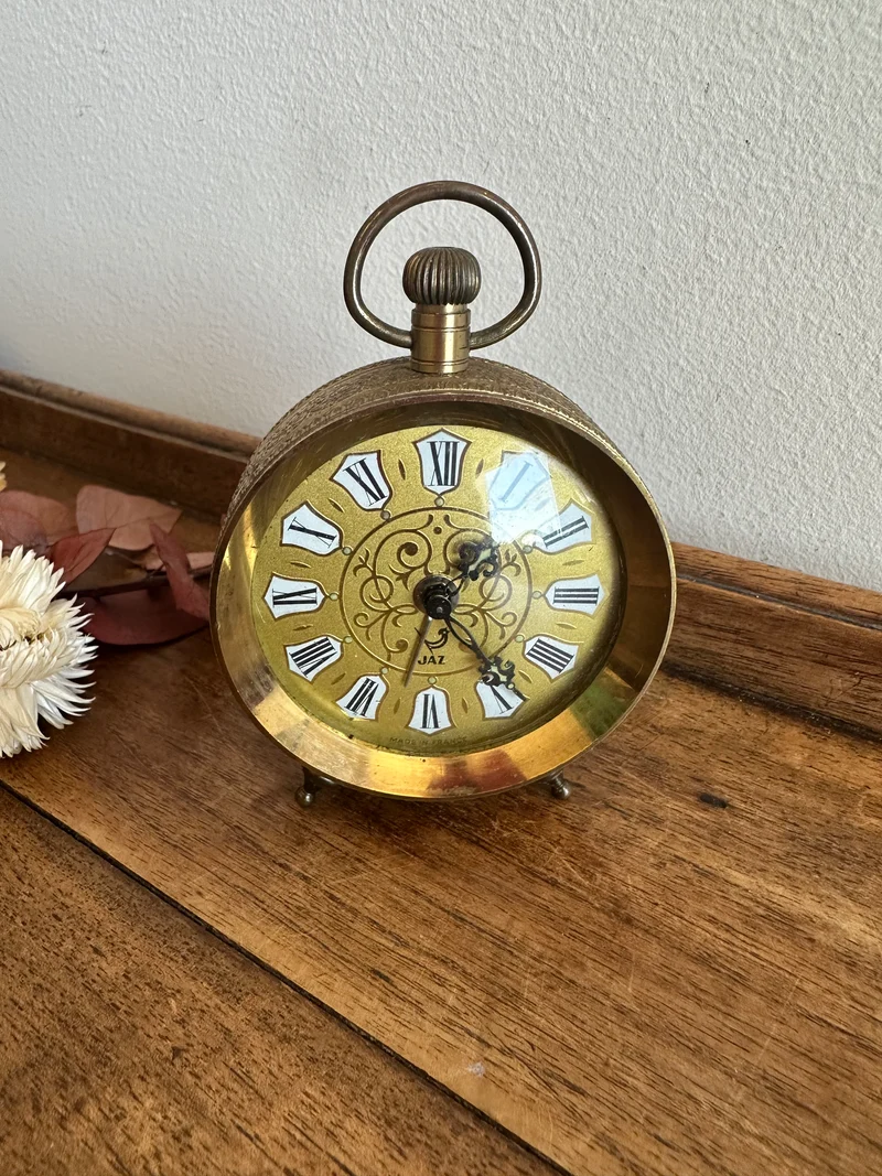 Réveil matin Jaz en laiton doré