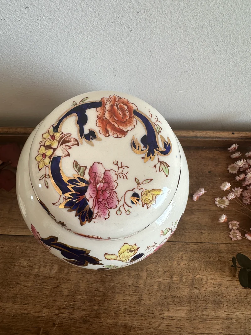 Pot en porcelaine peinte avec couvercle Made in England
