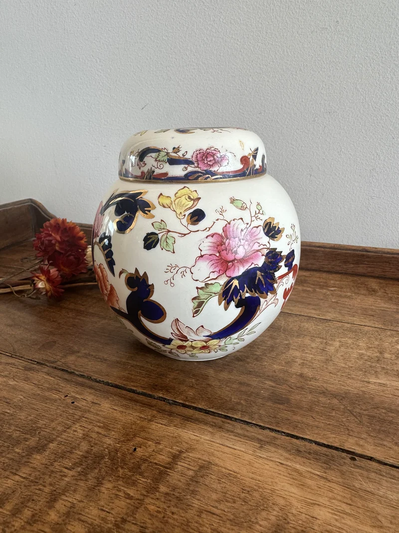 Pot en porcelaine peinte avec couvercle Made in England