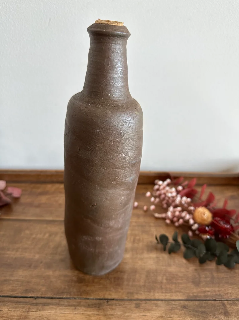 Bouteilles en grès des années 30