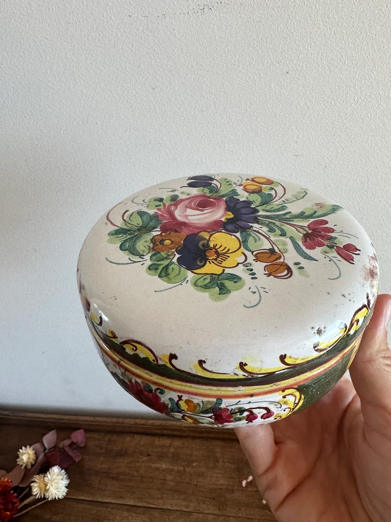Bonbonnière en porcelaine peinte à la main made in Italy
