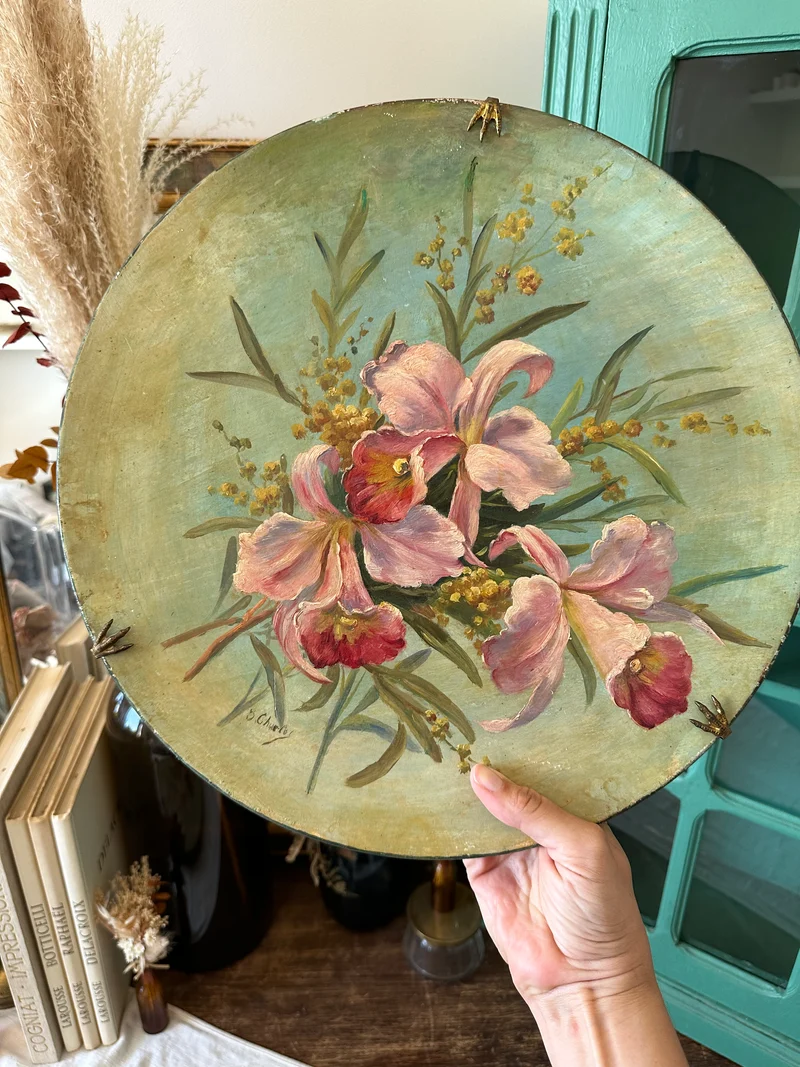 Assiettes décoratives signées 1913