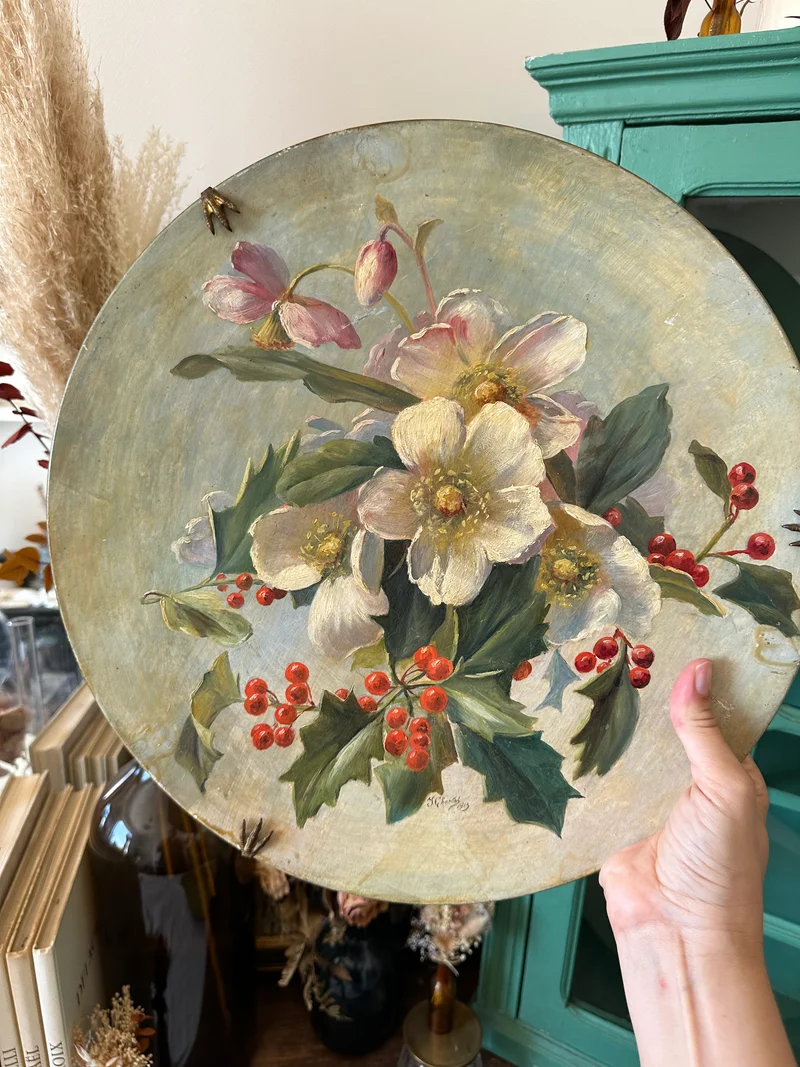 Assiettes décoratives signées 1913