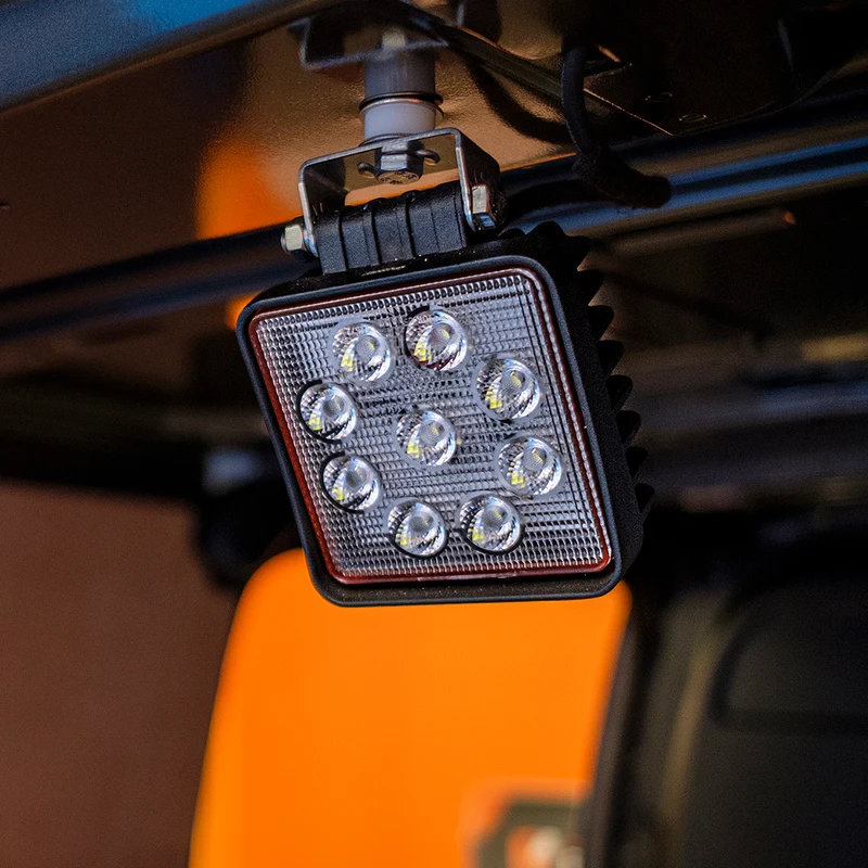Projecteur carré 27w par LED Autolamps