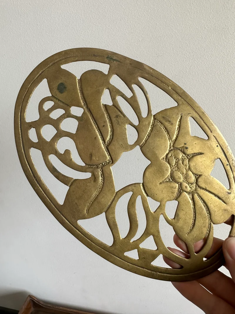 Dessous de plat en laiton doré ajouré