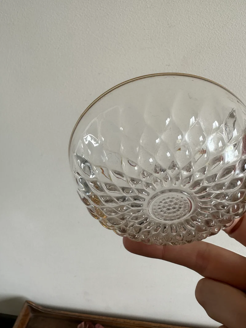 Coupelles en verre bordure dorée