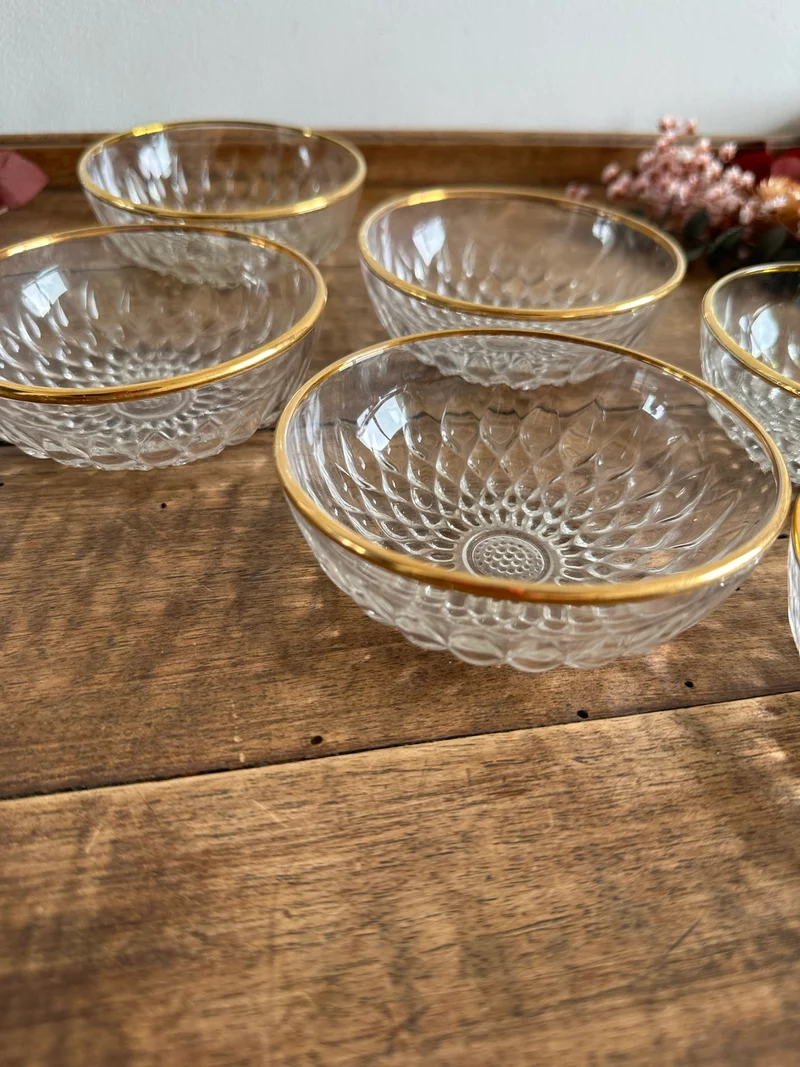Coupelles en verre bordure dorée