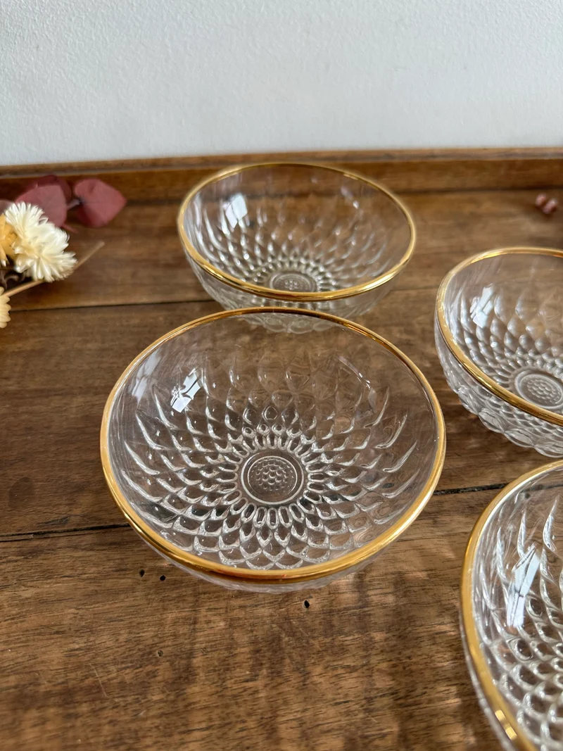 Coupelles en verre bordure dorée