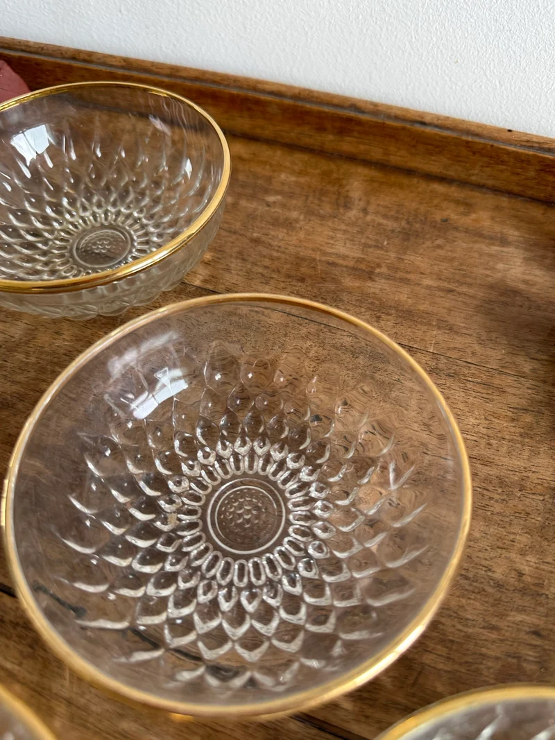 Coupelles en verre bordure dorée