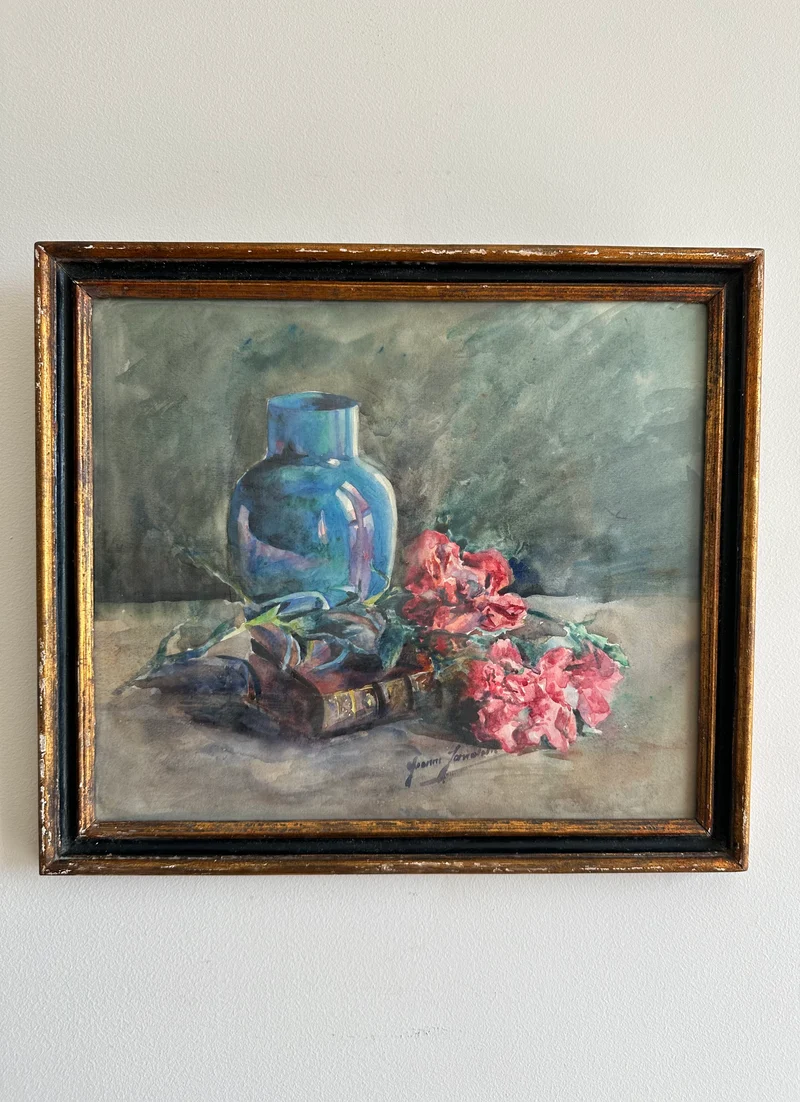 Peinture fleurs roses sur fond bleu cadre en bois bleu et or