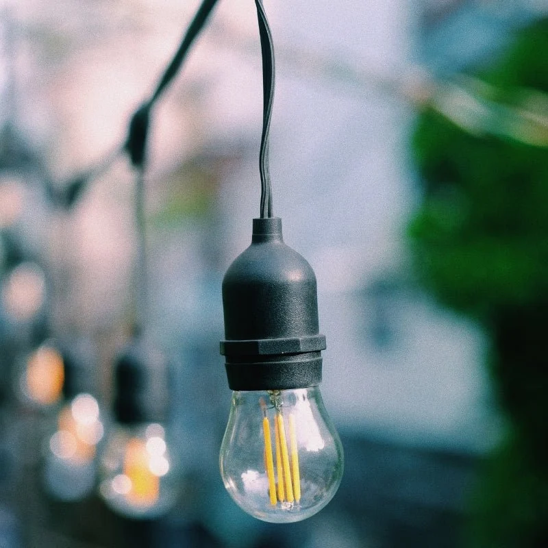 Guirlande Guinguette LED 15M IP65 pour 15 Ampoules E27 Suspendues (non fournies)